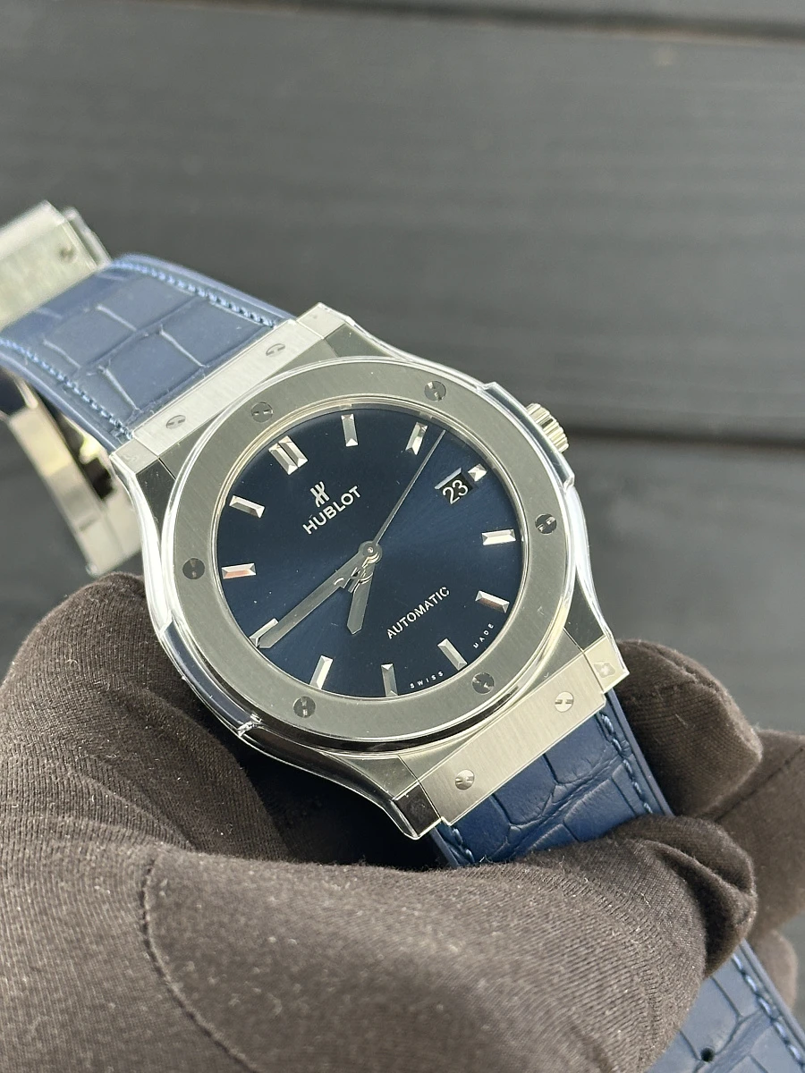 Купить копии элитных часов  Hublot Fusion 45mm Blue Titanium Leather 511.NX.7170.RX: в наличии!