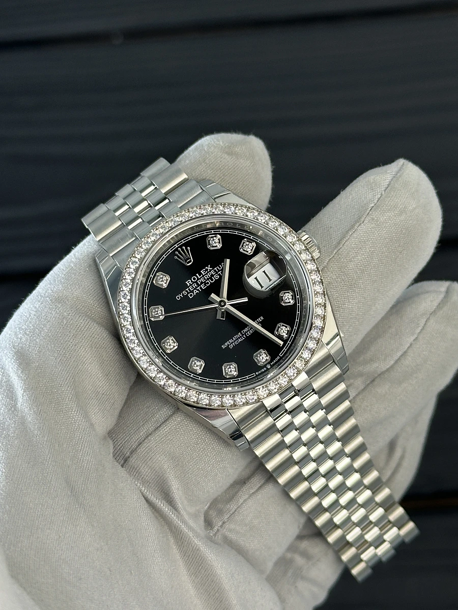 Купить копии элитных часов  Rolex OYSTER PERPETUAL DATEJUST 36 Diamonds Bezel Black Dial 126284RBR: в наличии!