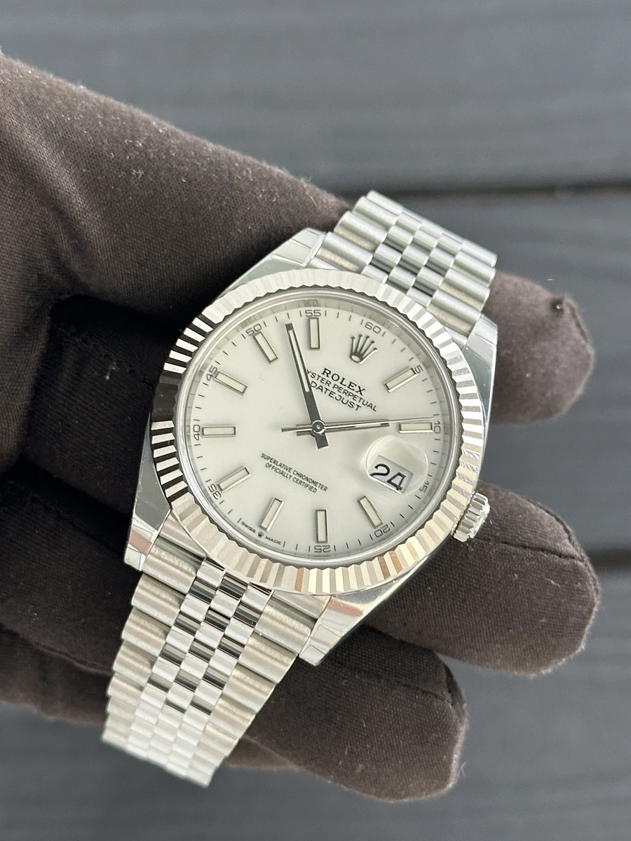 Купить копии элитных часов  Rolex Datejust 41mm White Dial 126334: в наличии!