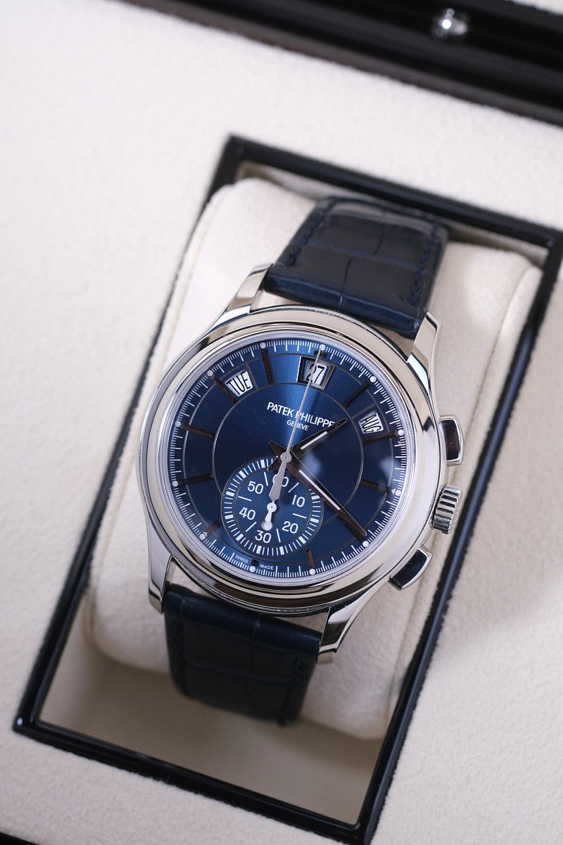 Купить копии элитных часов  Patek Philippe Annual Calendar Chronograph 5905P-001: в наличии!