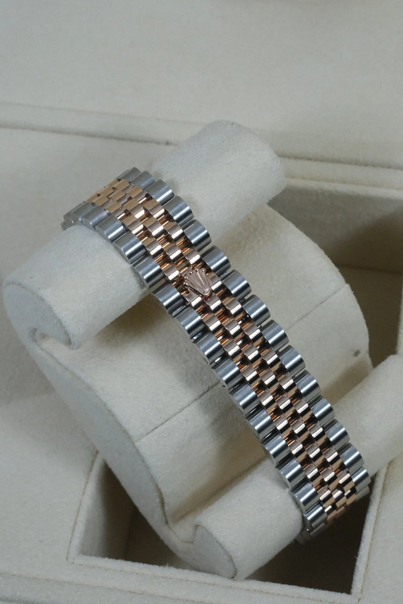 Купить копии элитных часов  Rolex Datejust 31mm Steel and Everose Gold Diamonds 278381RBR MOP: в наличии!