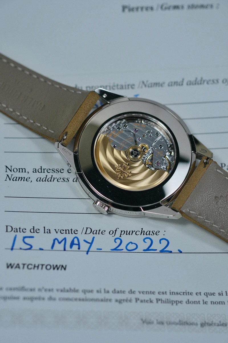 Купить копии элитных часов  Patek Philippe Calatrava White Gold 5226G-001 : в наличии!