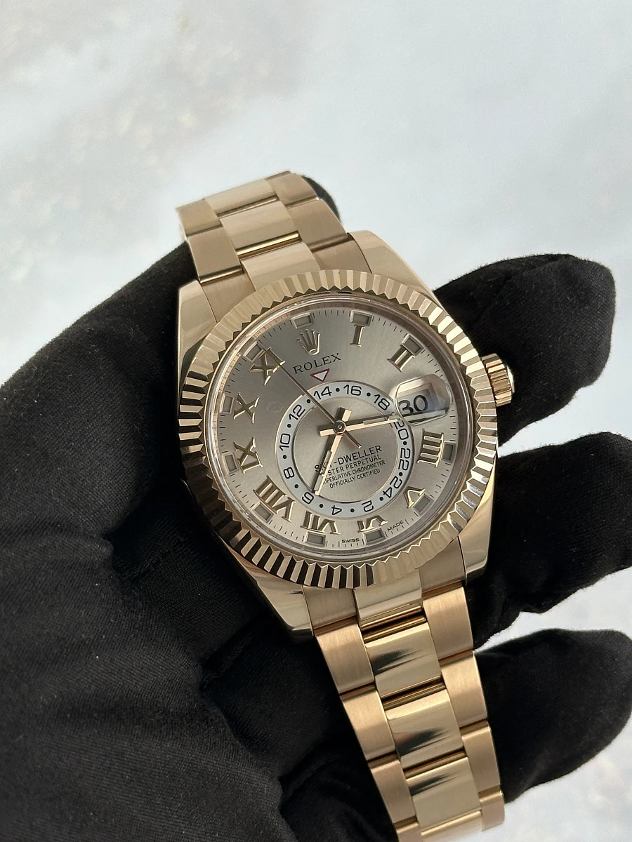 Купить копии элитных часов  Rolex Sky-Dweller Rose Gold Sundust Roman Dial 326935: в наличии!