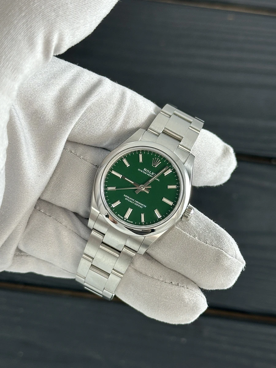 Купить копии элитных часов  Rolex Oyster Perpetual 31mm Green Dial 277200: в наличии!