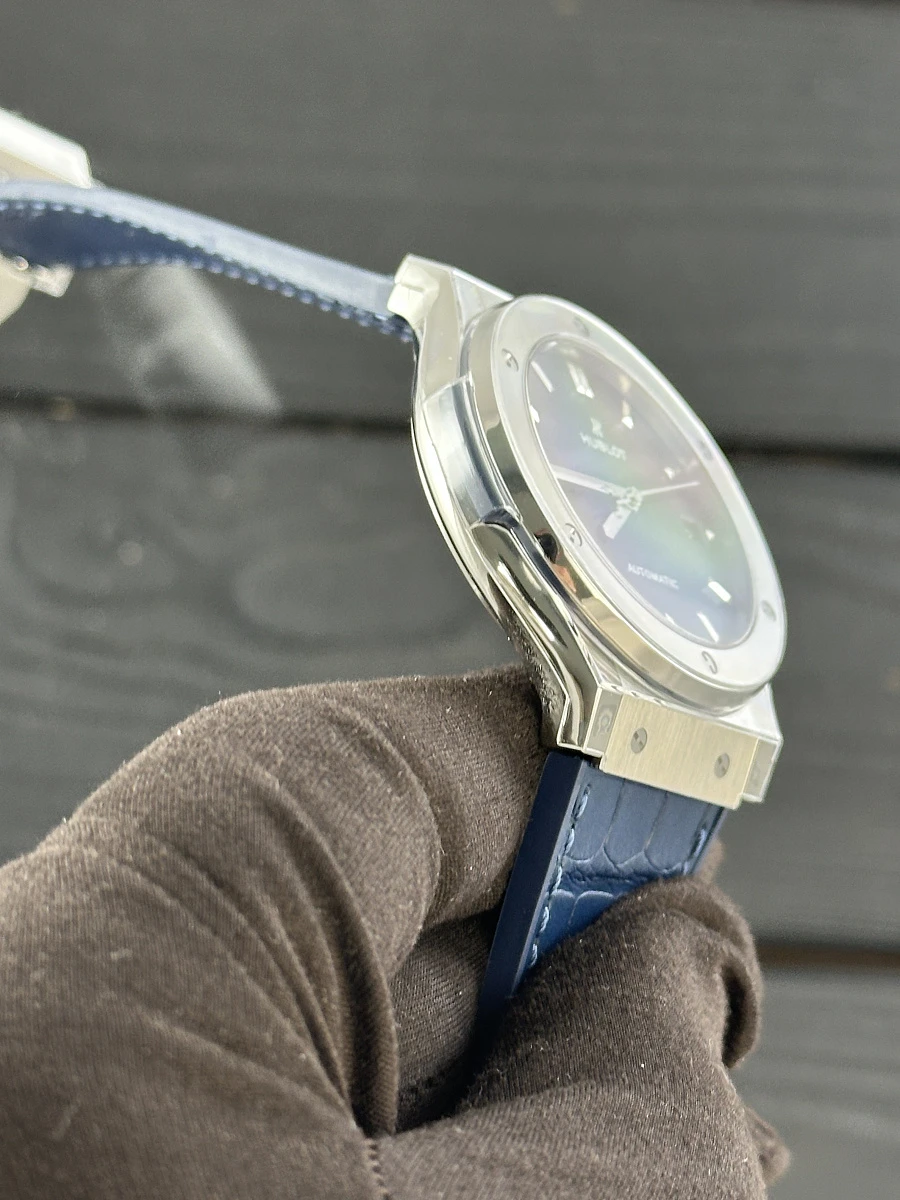 Купить копии элитных часов  Hublot Fusion 45mm Blue Titanium Leather 511.NX.7170.RX: в наличии!
