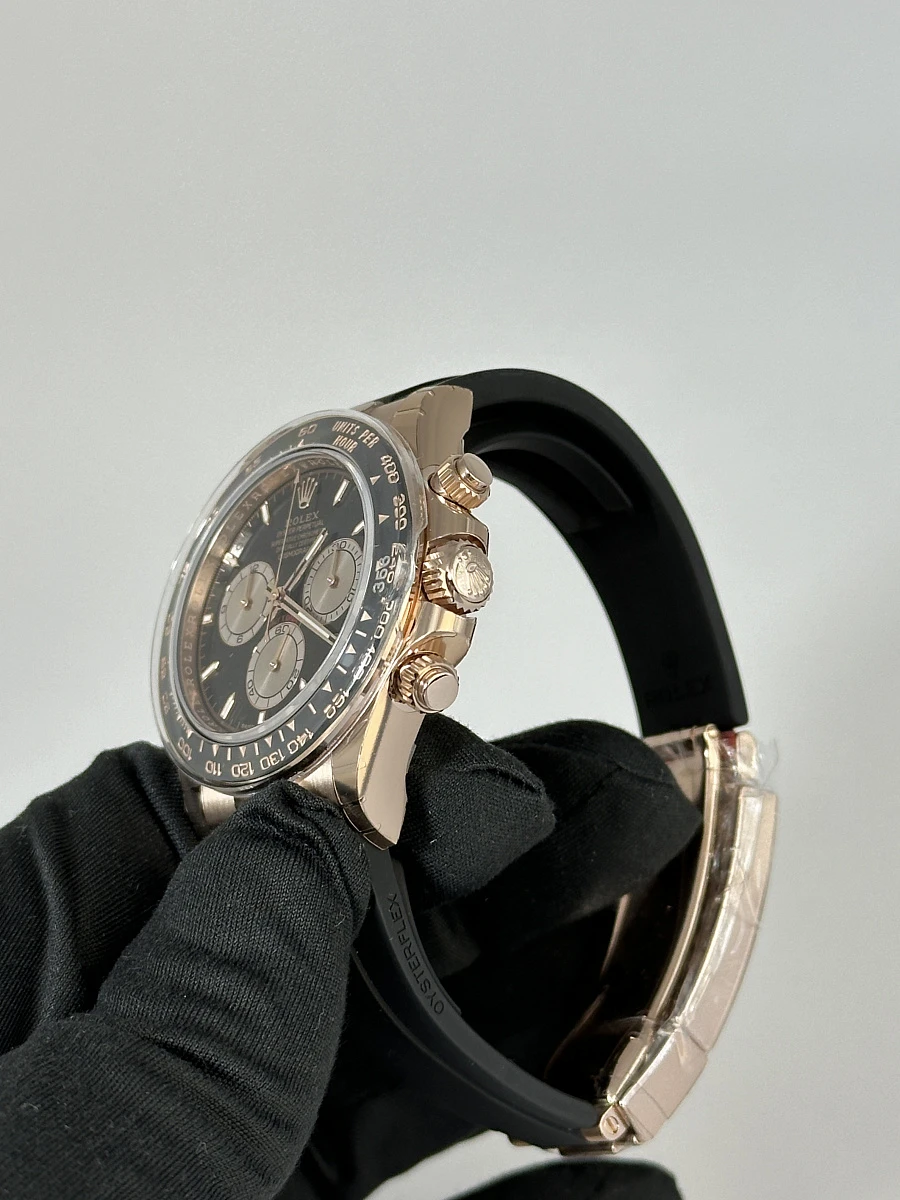 Купить копии элитных часов  Rolex Cosmograph Daytona Rose Gold Oysterflex 126515: в наличии!