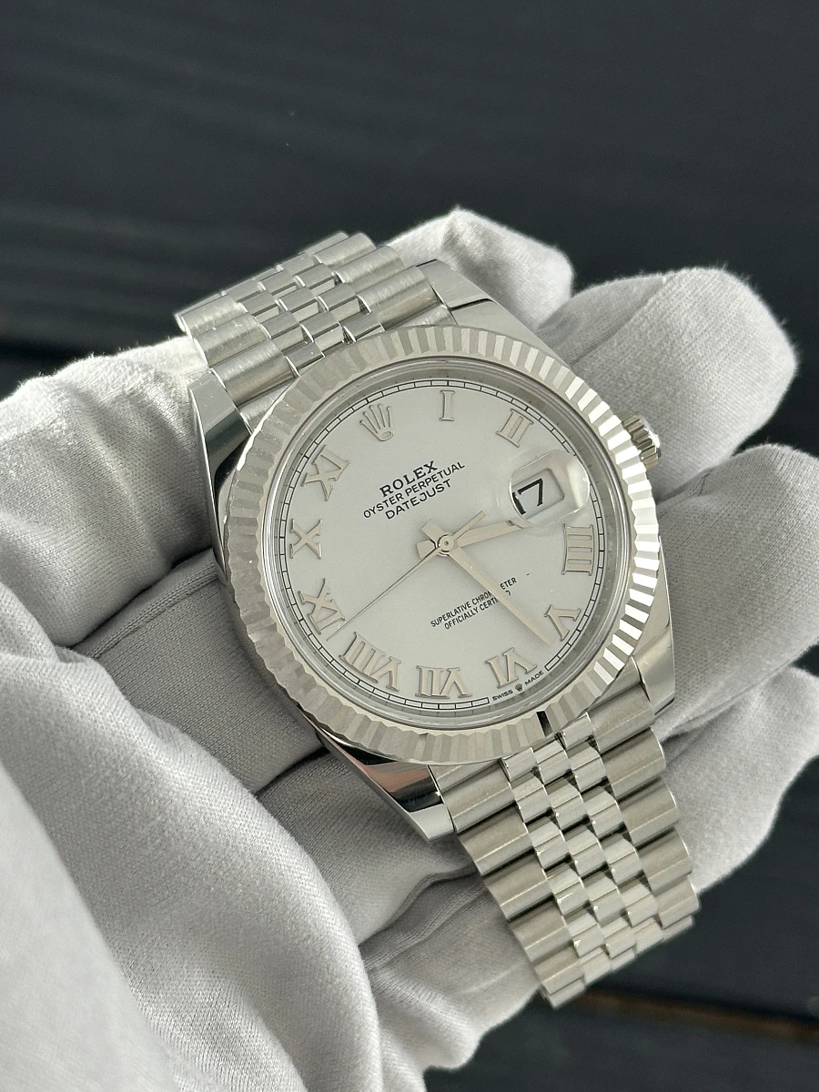 Купить копии элитных часов  Rolex Datejust 41mm White Roman Dial 126334: в наличии!