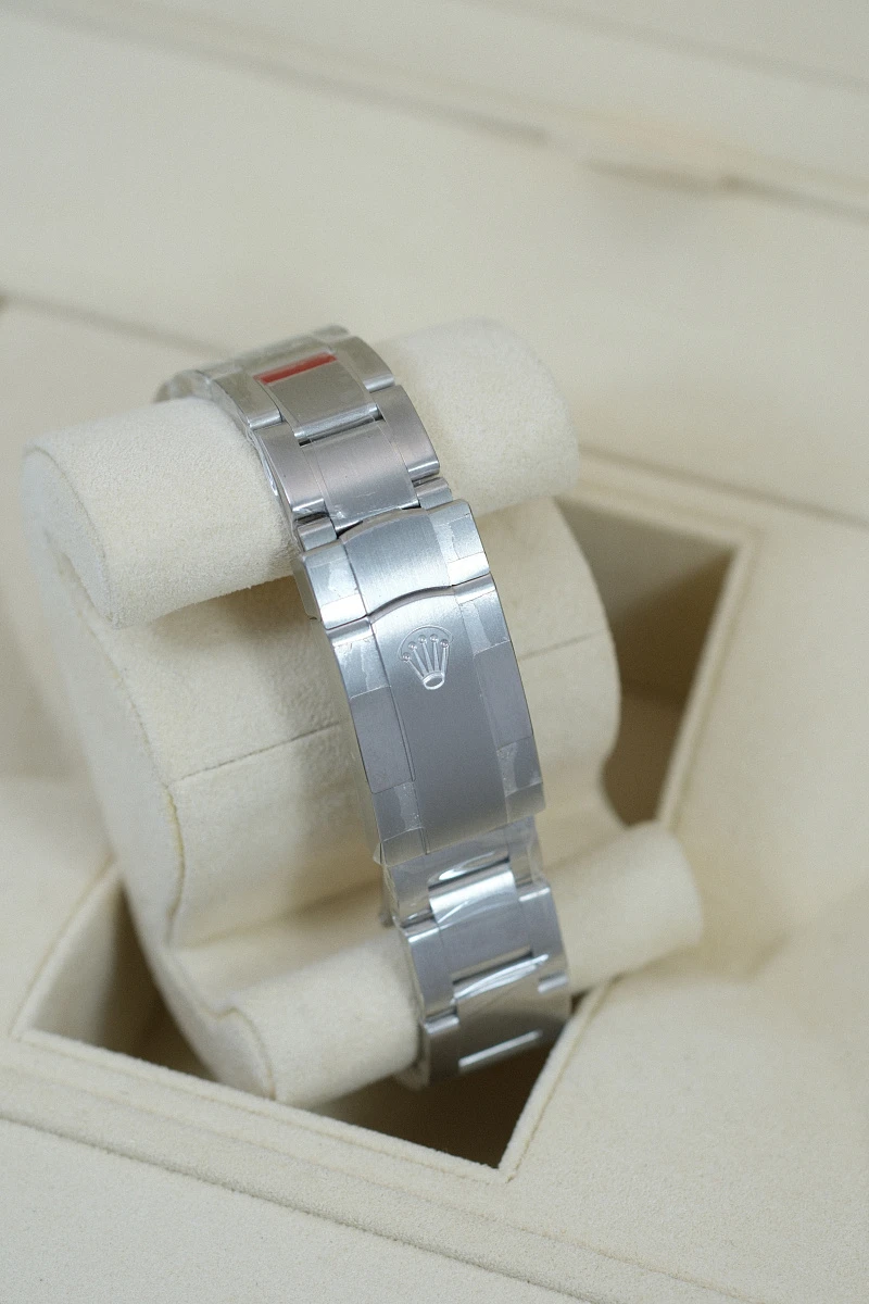 Купить копии элитных часов  Rolex Oyster Perpetual 36mm Tiffany Dial 126000: в наличии!