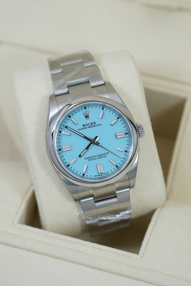 Купить копии элитных часов  Rolex Oyster Perpetual 36mm Tiffany Dial 126000: в наличии!