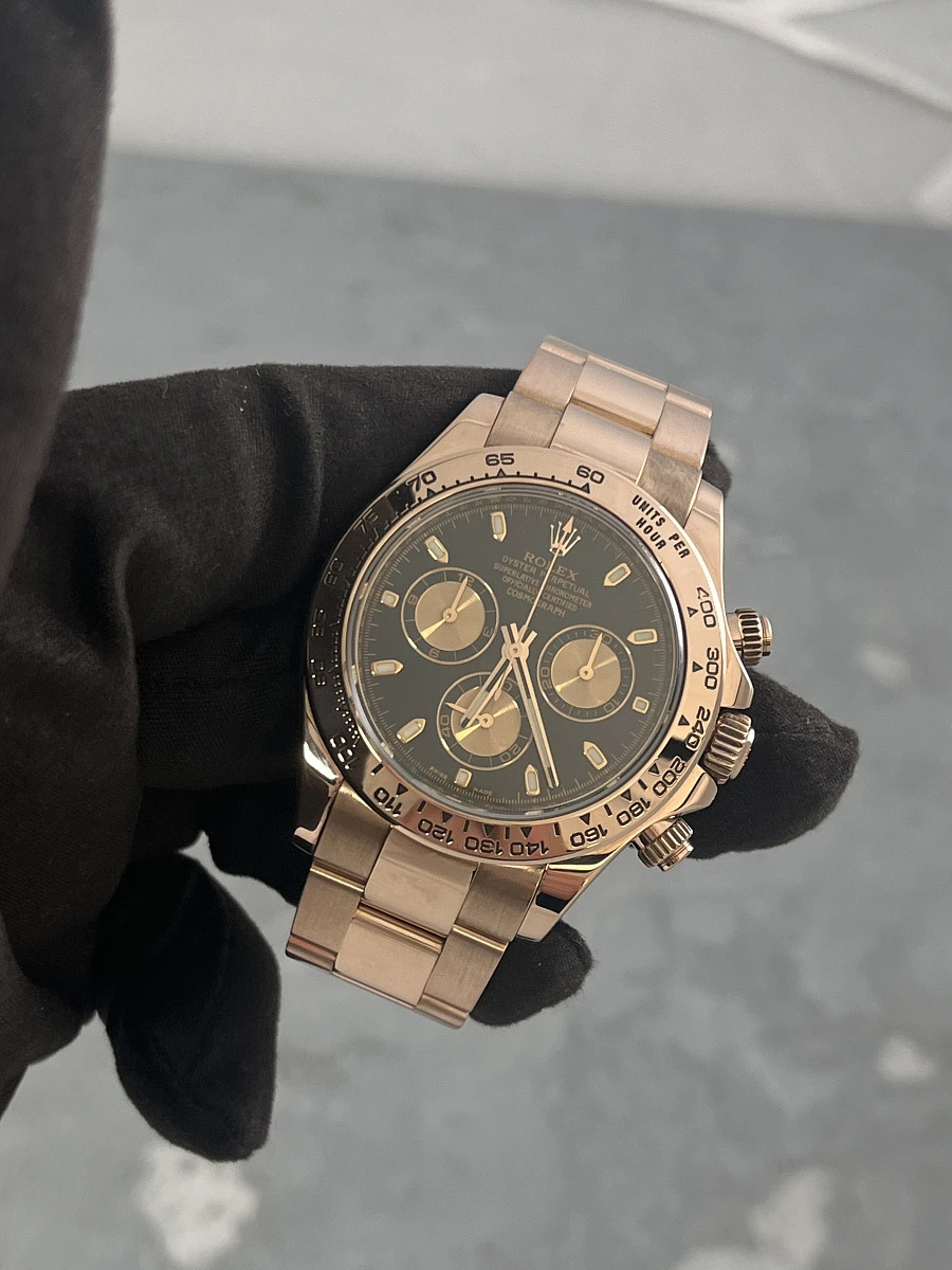 Купить копии элитных часов  Rolex Oyster Perpetual Cosmograph Daytona Rose Gold 116505-0008: в наличии!