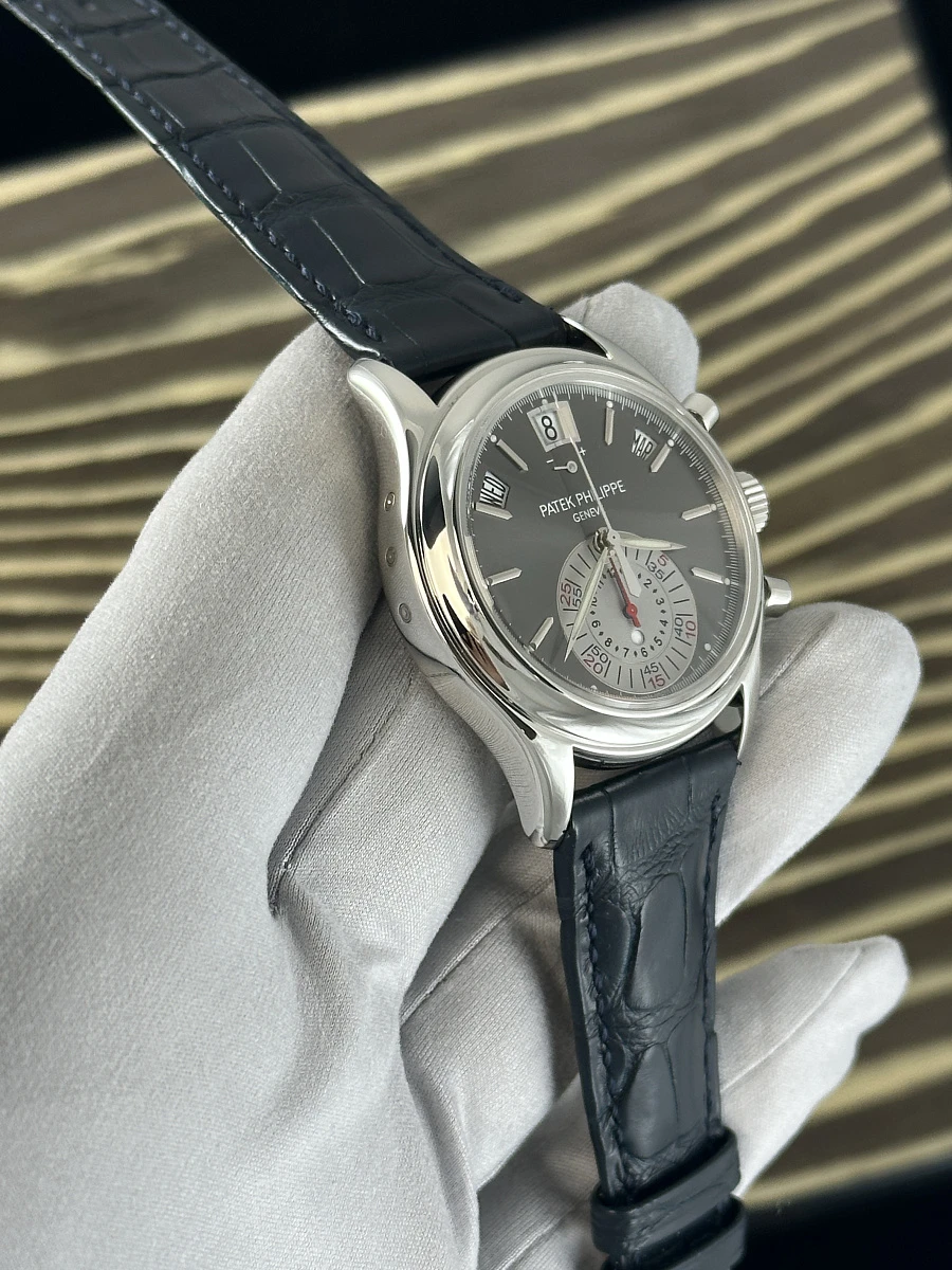Купить копии элитных часов  Patek Philippe Annual Calendar Chronograph Platinum 5960P-001: в наличии!