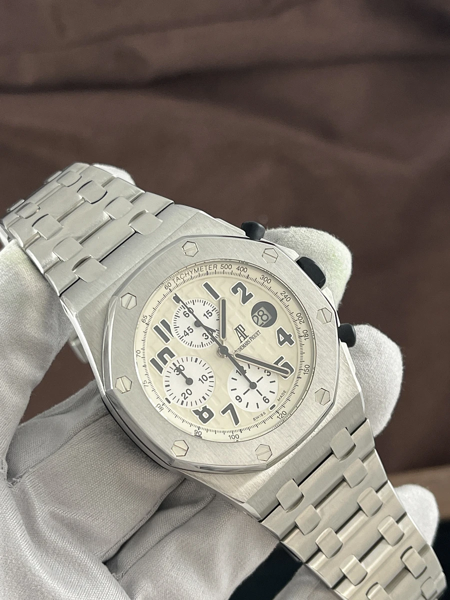 Купить копии элитных часов  Audemars Piguet Royal Oak Offshore Safari Chronograph 26170ST.OO.D091CR.01: в наличии!