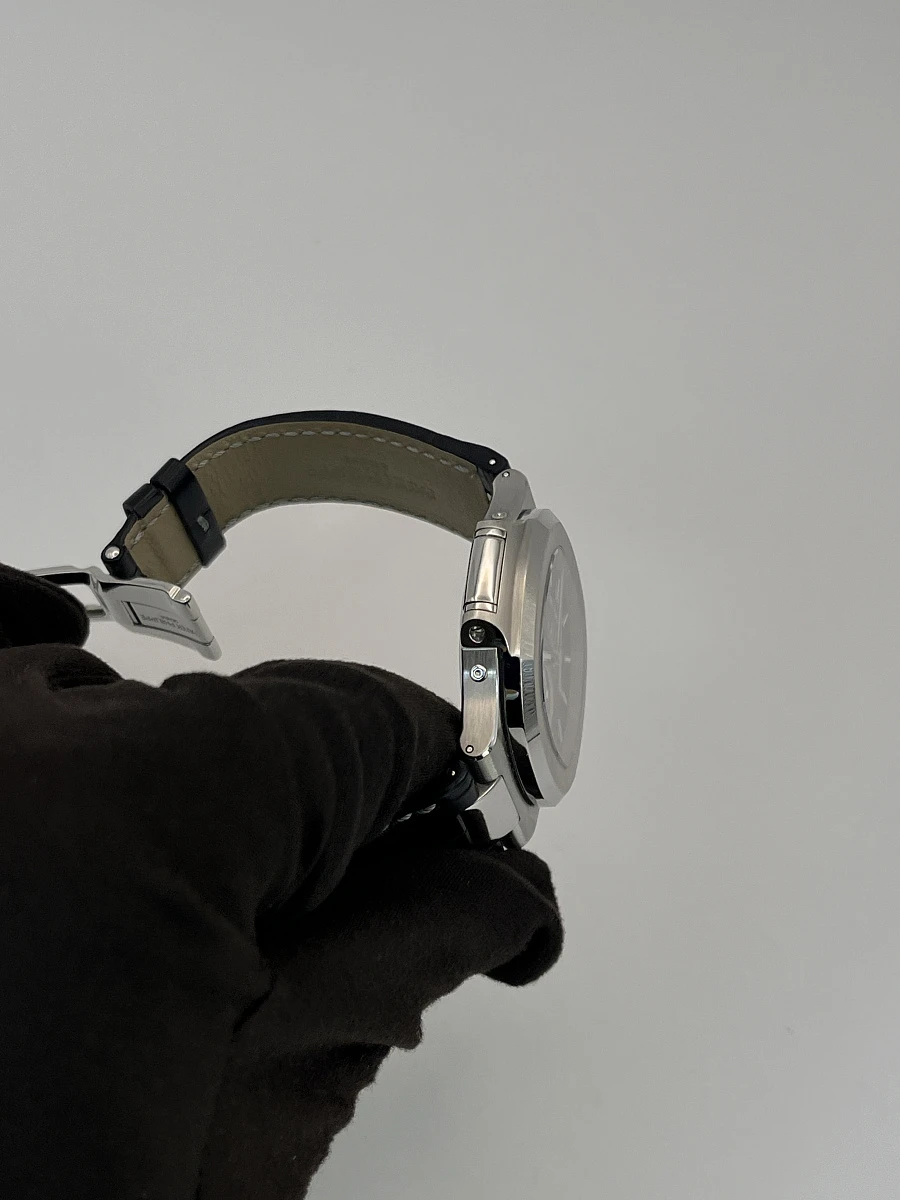 Купить копии элитных часов  Patek Philippe Patek Philippe Nautilus Annual Calendar 5726A-001: в наличии!