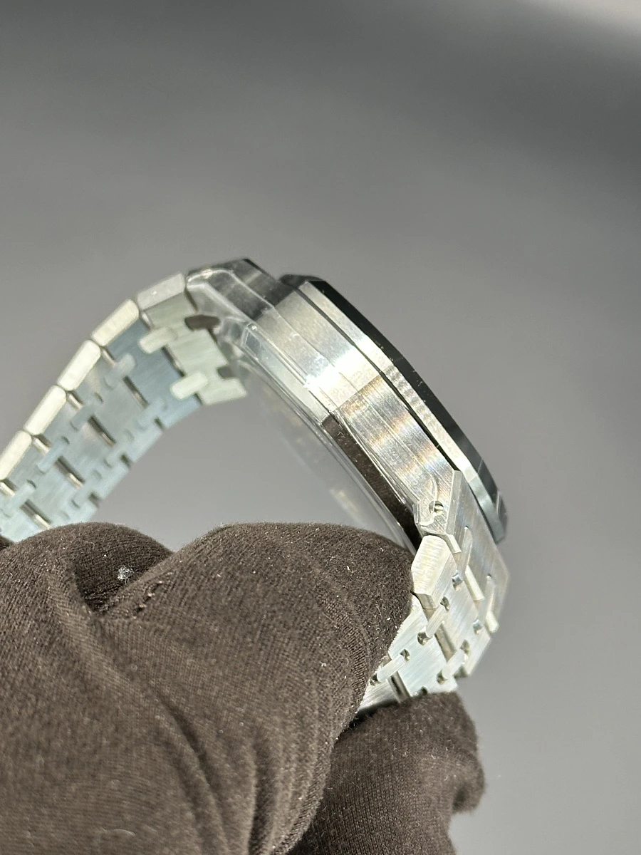 Купить копии элитных часов  Audemars Piguet Royal Oak Chronograph Green Dial 41mm 26240ST.OO.1320ST.08: в наличии!