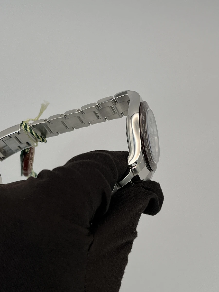 Купить копии элитных часов  Rolex Cosmograph Daytona Platinum 116506: в наличии!