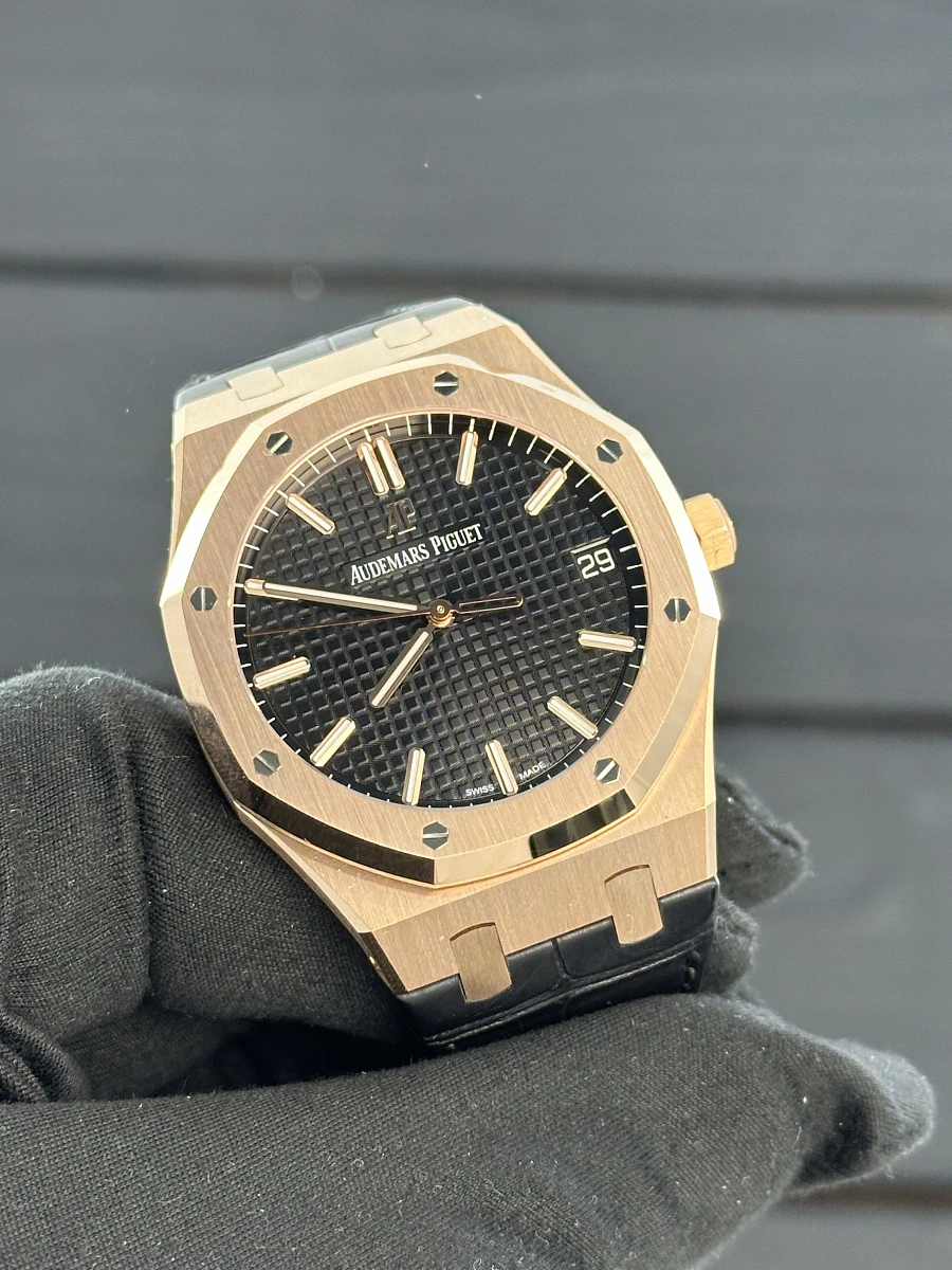 Купить копии элитных часов  Audemars Piguet Royal Oak Selfwinding Rose Gold Black Dial 15510OR.OO.D002CR.02: в наличии!