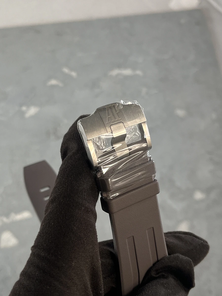 Купить копии элитных часов  Audemars Piguet Royal Oak Offshore Chronograph Titanium 44 mm 26568IM.00.A004CA.01: в наличии!