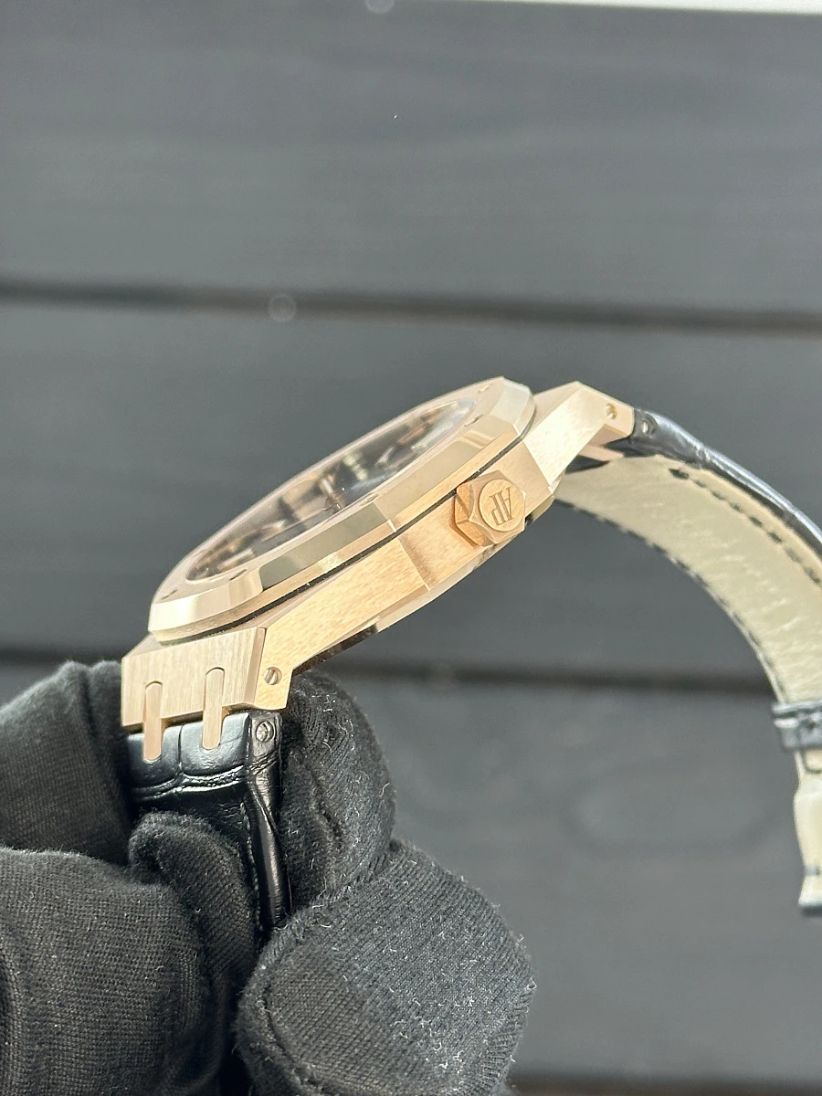 Купить копии элитных часов  Audemars Piguet Royal Oak Selfwinding Rose Gold Black Dial 15510OR.OO.D002CR.02: в наличии!