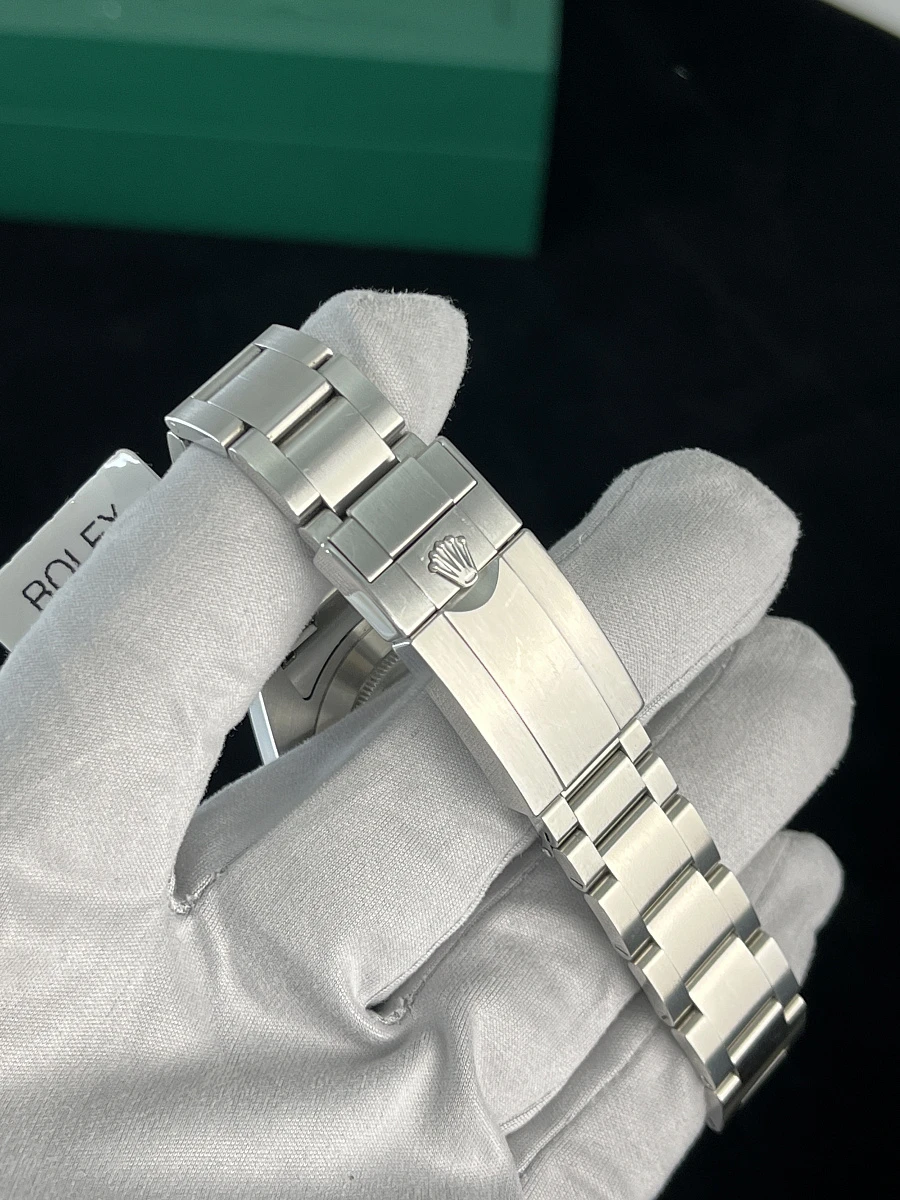 Купить копии элитных часов  Rolex Oyster Perpetual Explorer II Black Dial 216570 : в наличии!