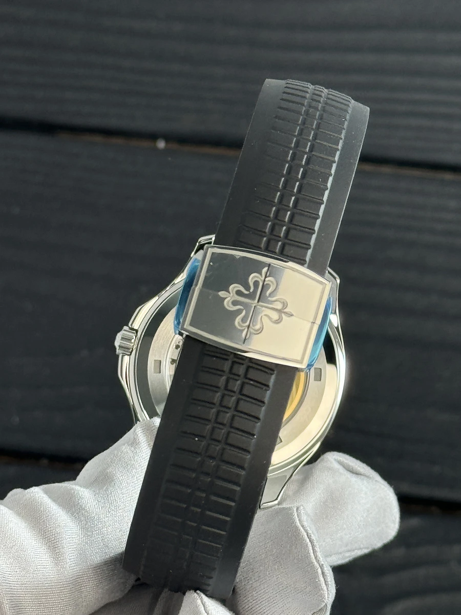 Купить копии элитных часов  Patek Philippe Aquanaut Jumbo Steel 5167A-001: в наличии!