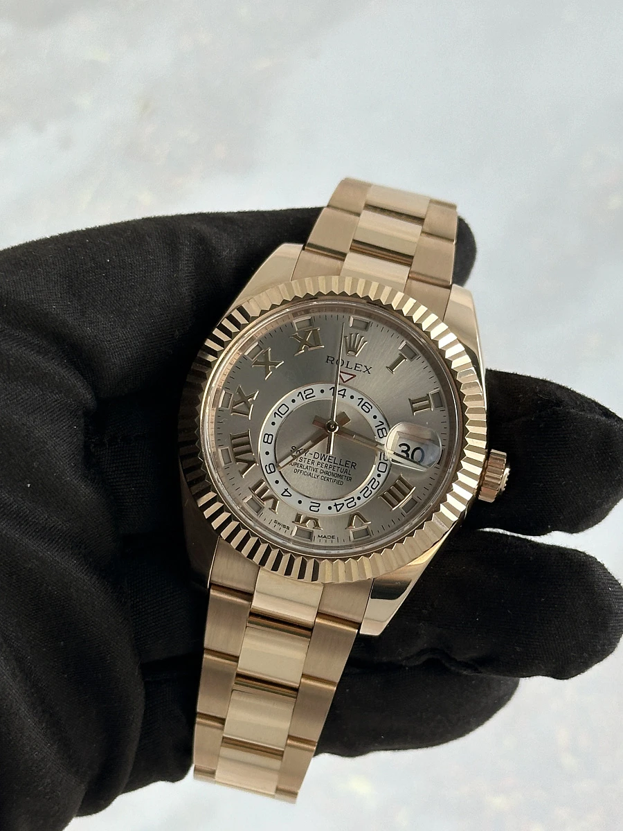Купить копии элитных часов  Rolex Sky-Dweller Rose Gold Sundust Roman Dial 326935: в наличии!