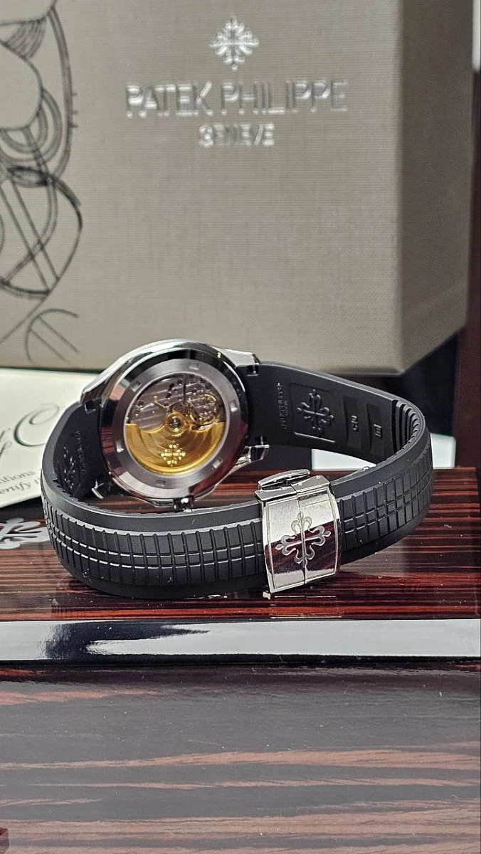 Купить копии элитных часов  Patek Philippe Aquanaut 5167A-001: в наличии!