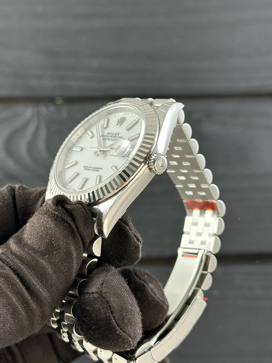 Купить копии элитных часов  Rolex Datejust 41mm White Dial 126334: в наличии!