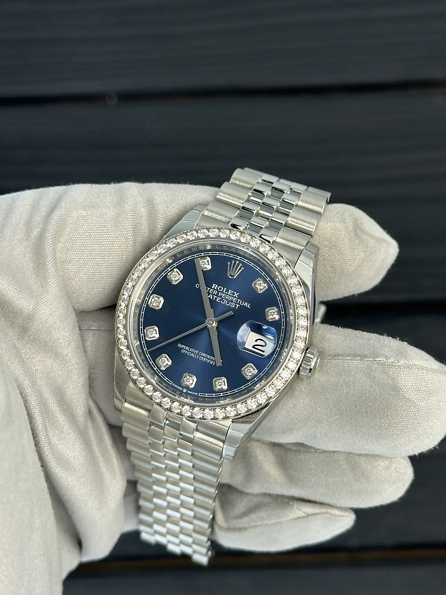 Купить копии элитных часов  Rolex OYSTER PERPETUAL DATEJUST 36 Diamonds Bezel Blue Dial 126284RBR: в наличии!