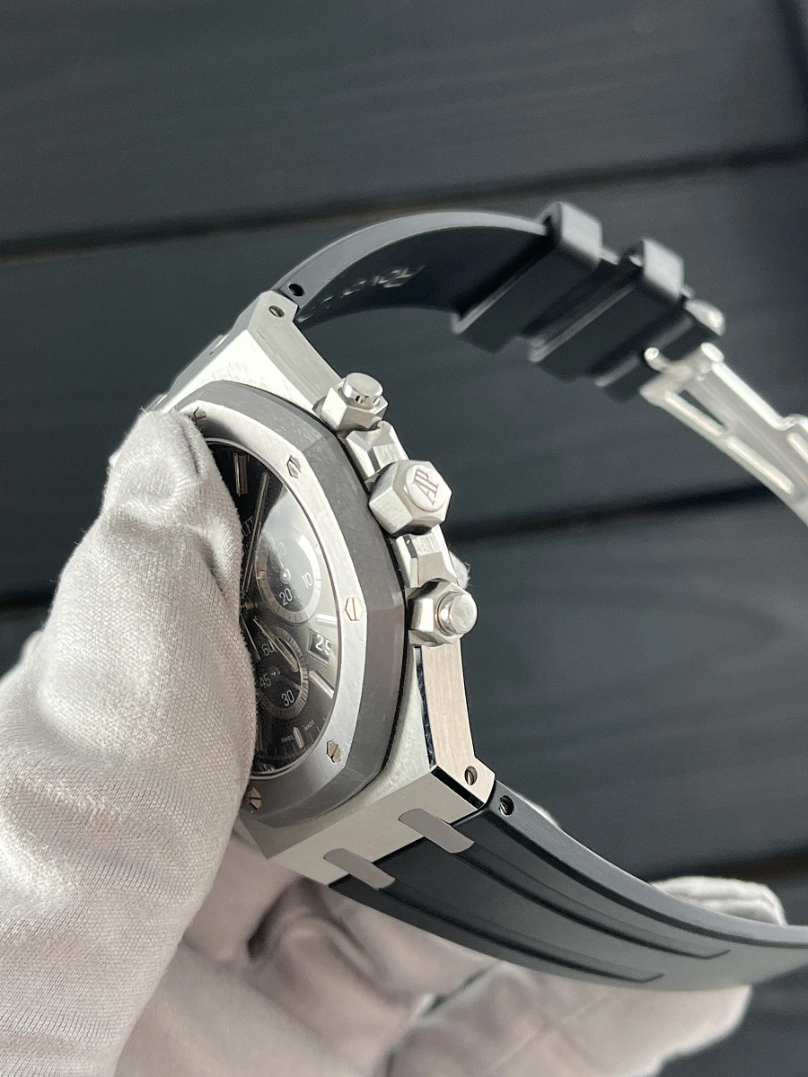 Купить копии элитных часов  Audemars Piguet Leo Messi Limited Edition Chronograph 26325TS.OO.D005CR.01: в наличии!